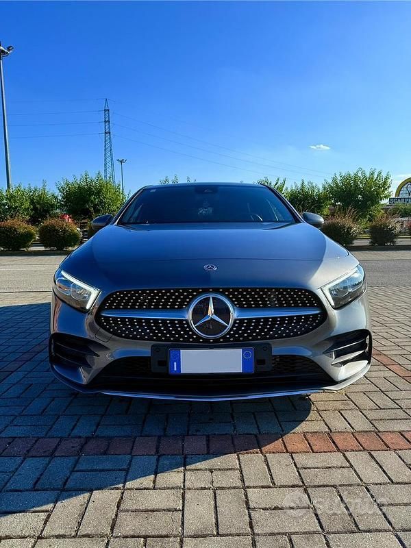 Usata Mercedes A180 2019 Grigio Utilitaria