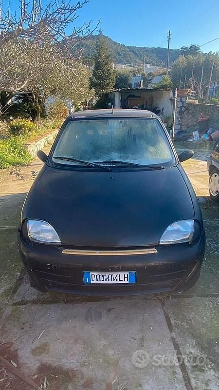 Nero Usata 2002 Fiat 600 Due volumi | 899 € (Super prezzo) - Immagine 1/4