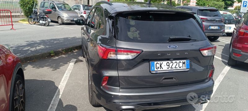 Usata Ford Kuga ST-Line 120 CV (88 kW) 2022 Grigio SUV