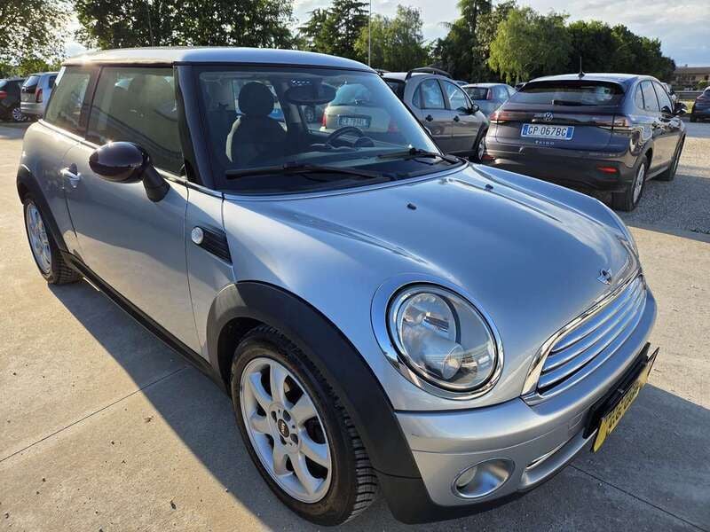 Usata Mini ONE Salt 95 CV (69 kW) 2007 Argento Utilitaria