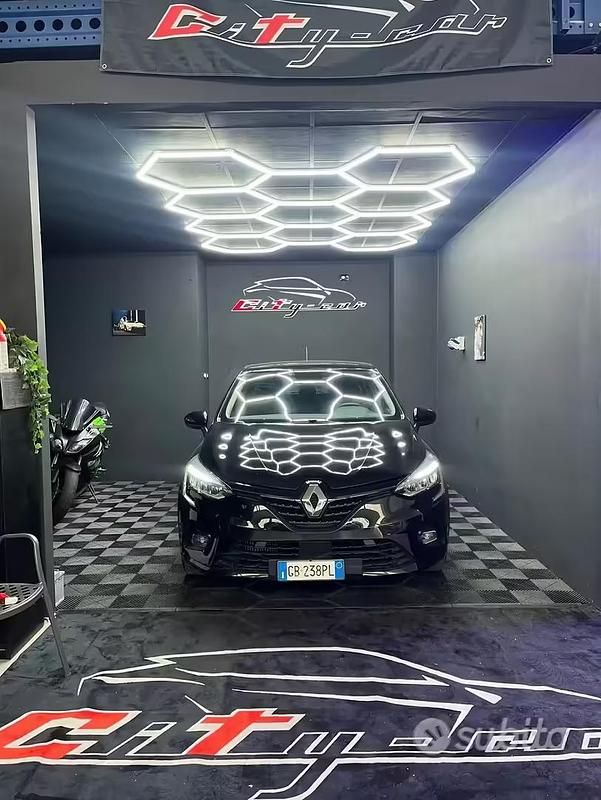 Usata Renault Clio V Zen 100 CV (73 kW) 2020 Nero Berlina