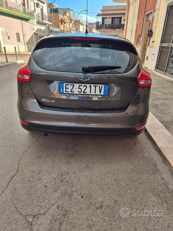 Usata Ford Focus Titanium S 120 CV (88 kW) 2015 Grigio Berlina