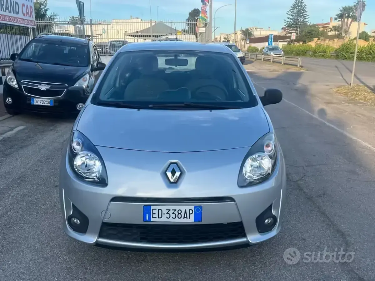 Usata Renault Twingo 75 CV (55 kW) 2010 Grigio Utilitaria