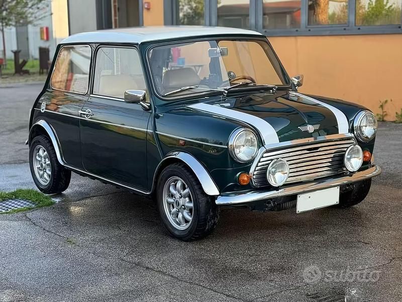 Usata Mini Cooper 61 CV (44 kW) 1991 Verde Utilitaria