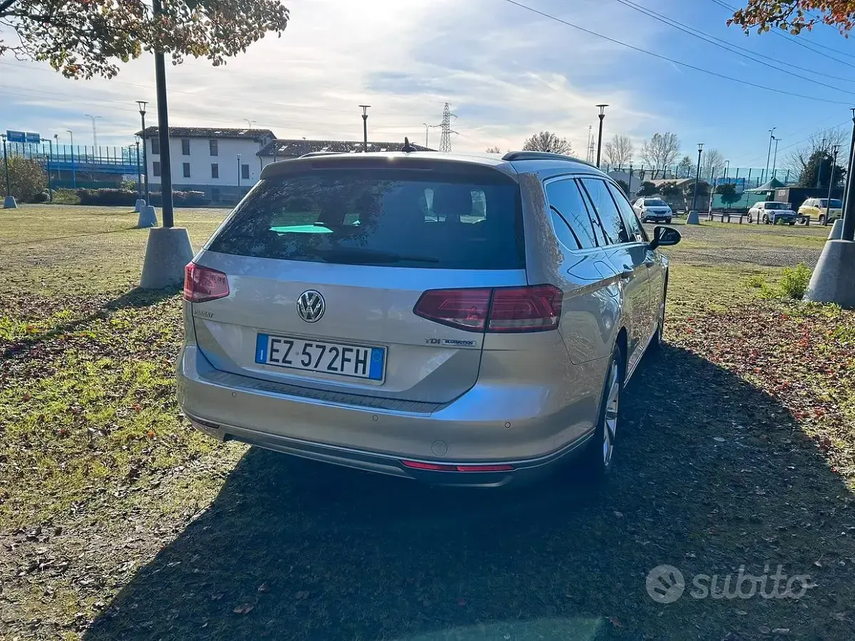 Usata VW Passat Business 120 CV (88 kW) 2015 Grigio Station wagon