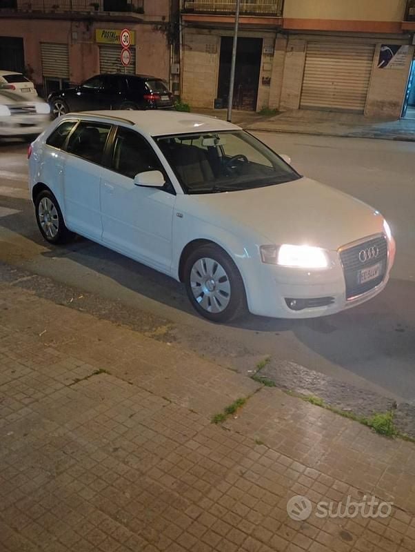 Usata Audi A3 Attraction 105 CV (77 kW) 2009 Bianco Utilitaria