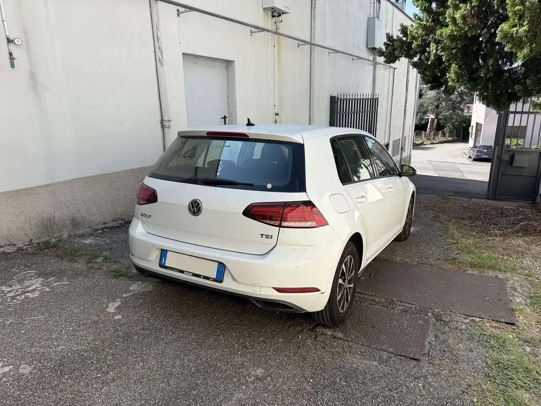 Usata VW Golf VII Trendline 86 CV (63 kW) 2017 Bianco Berlina