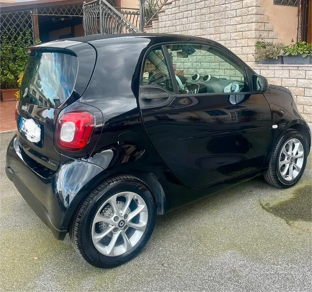 Usata Smart ForTwo Coupé 71 CV (52 kW) 2018 Nero Coupé