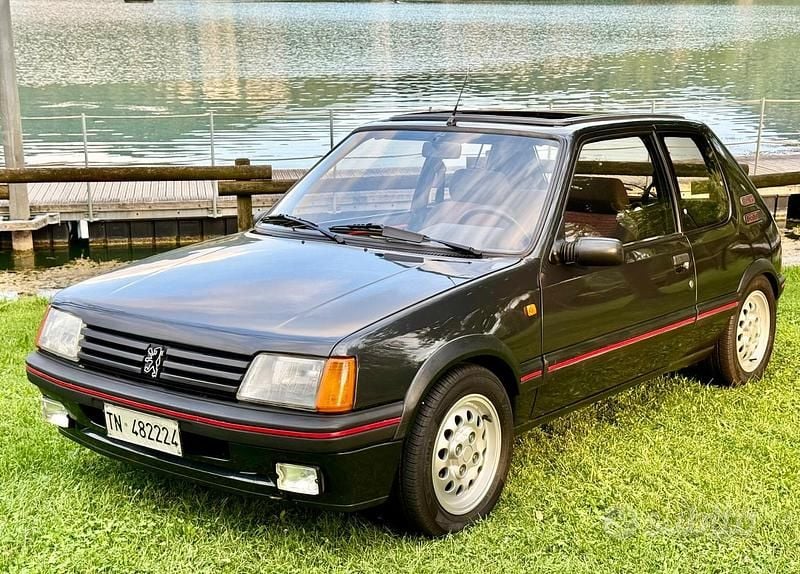 Usata Peugeot 205 GTi 1989 Grigio Coupé