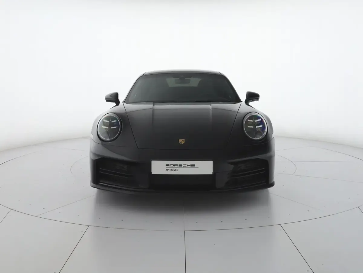 Usata Porsche 911 394 CV (289 kW) 2025 Nero jet metallizzato Coupé