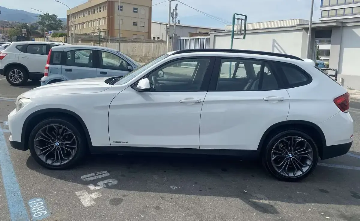 Usata BMW X1 Efficient Dynamics 143 CV (105 kW) 2012 Bianco SUV