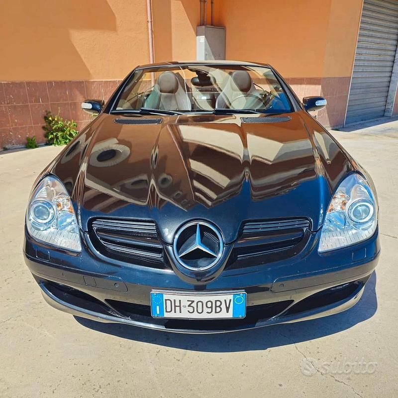 Usata Mercedes SLK200 163 CV (119 kW) 2007 Nero Cabrio