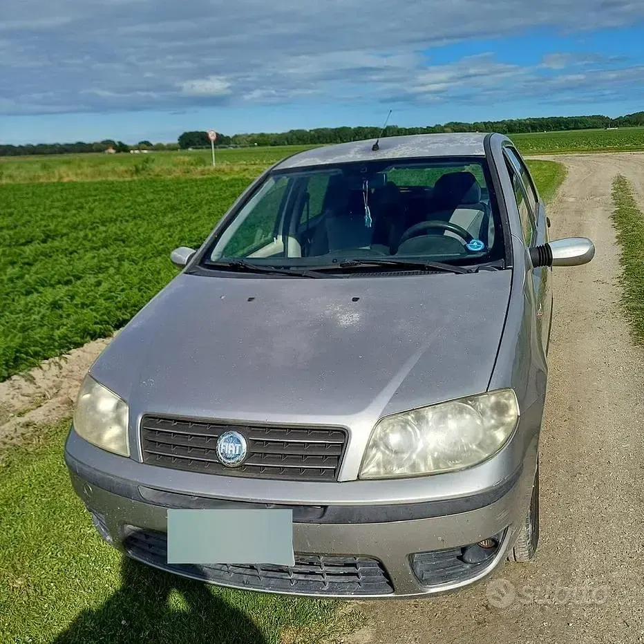 Usata Fiat Punto 80 CV (58 kW) 2003 Grigio Utilitaria