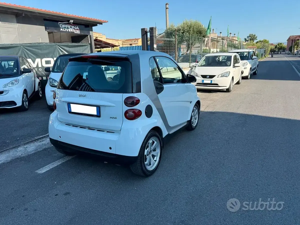 Usata Smart ForTwo Coupé 71 CV (52 kW) 2011 Bianco Coupé