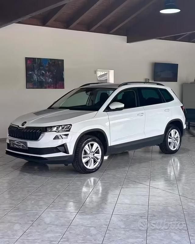 Usata Skoda Karoq Executive 116 CV (85 kW) 2022 Bianco SUV