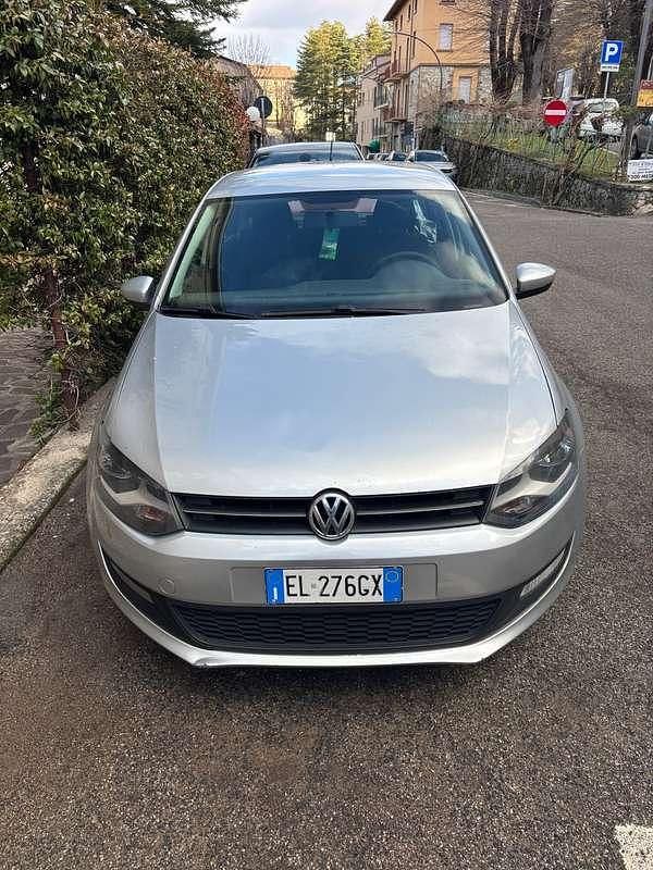 Usata VW Polo Comfortline 69 CV (50 kW) 2011 Argento Berlina