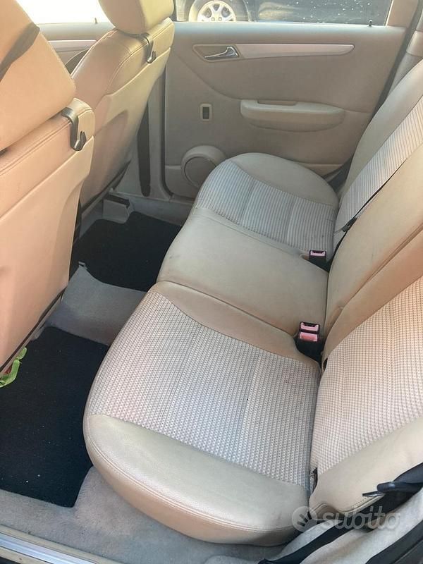 Usata Mercedes B180 2008 Nero Monovolume