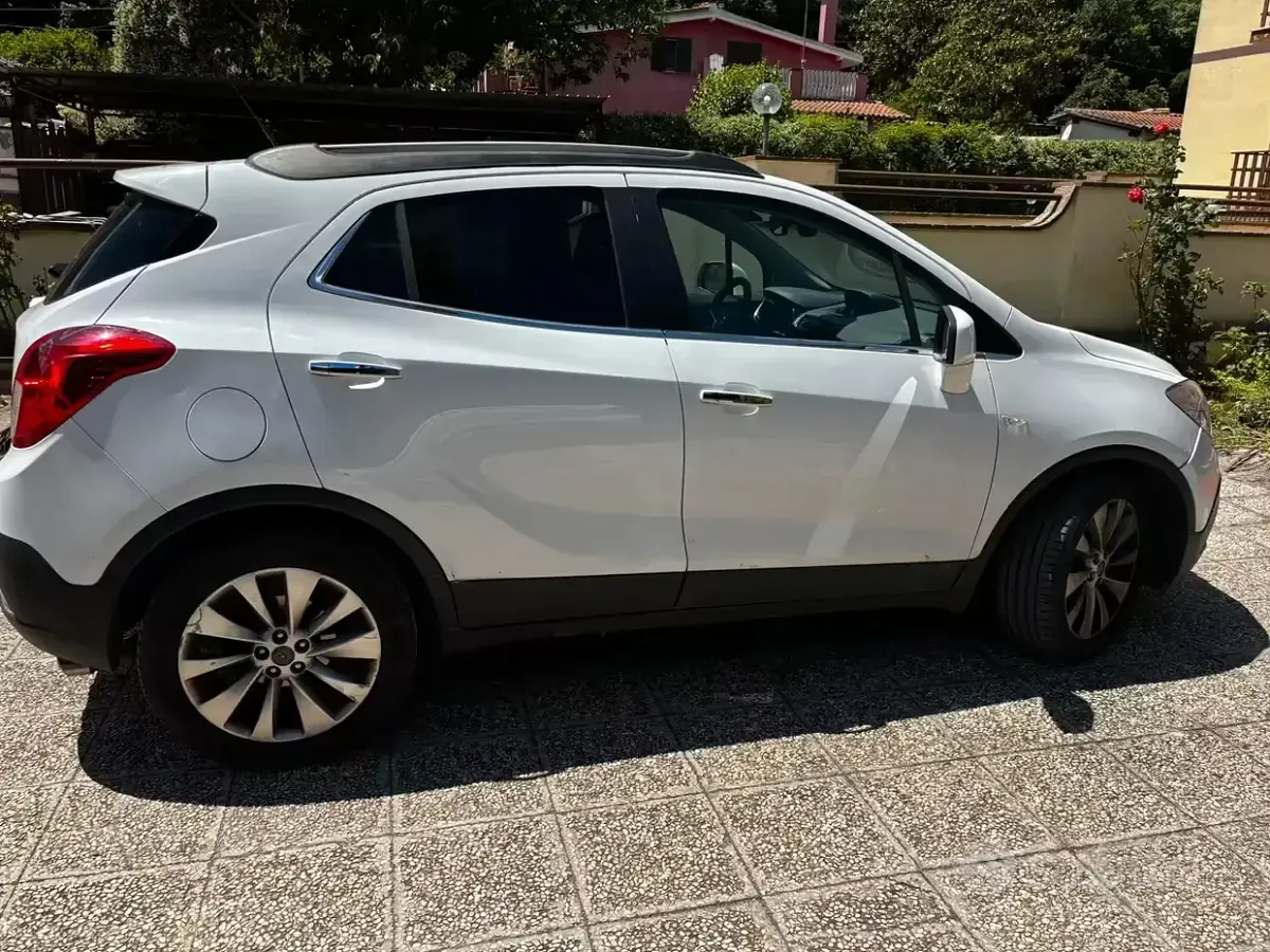 Usata Opel Mokka 140 CV (102 kW) 2014 Bianco SUV