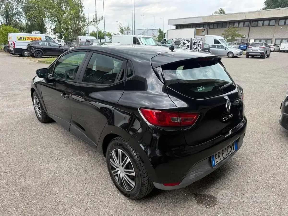 Usata Renault Clio IV 72 CV (52 kW) 2013 Nero Berlina