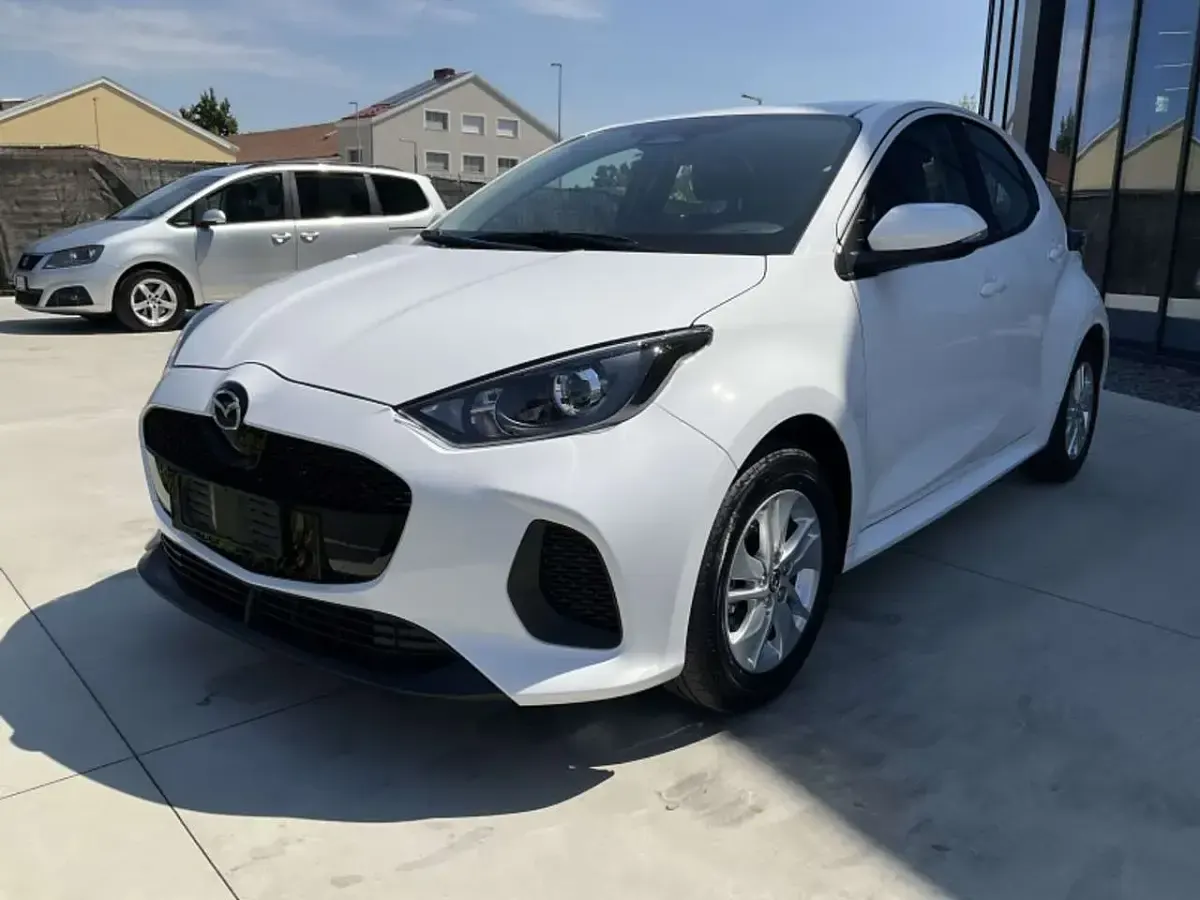 Nuova Mazda 2 Prime-Line 116 CV (85 kW) 2026 Bianco Utilitaria