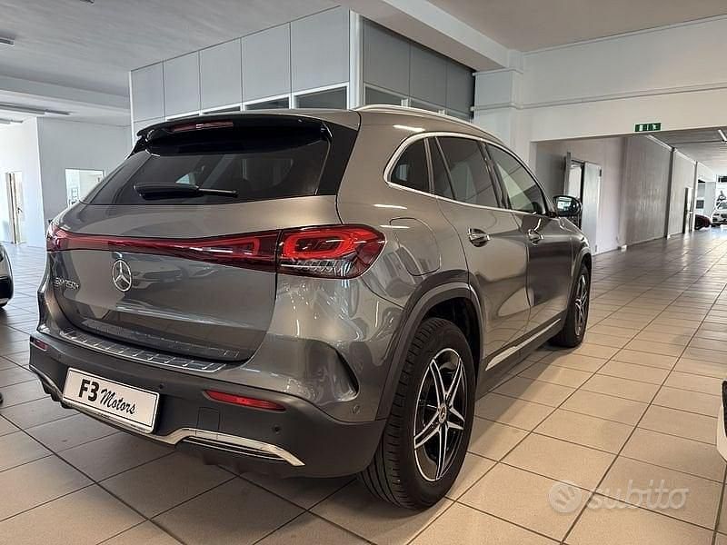 Usata Mercedes EQA250+ Advanced 94 kW (129 CV) 2024 Grigio SUV