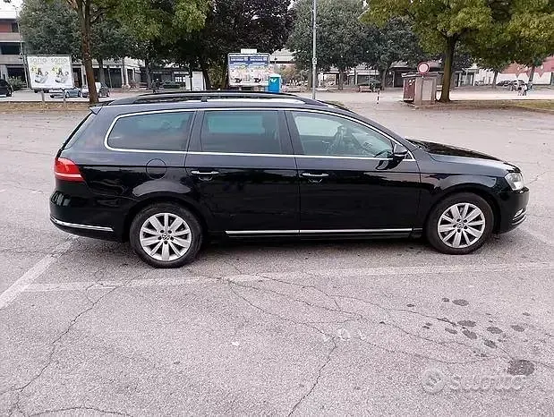 Usata VW Passat 105 CV (77 kW) 2012 Berlina