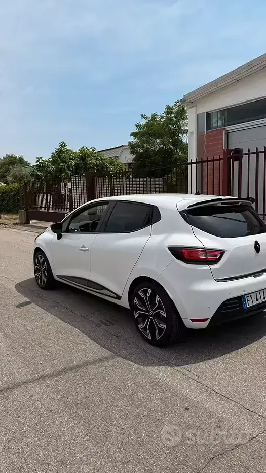 Usata Renault Clio IV 90 CV (66 kW) 2019 Berlina