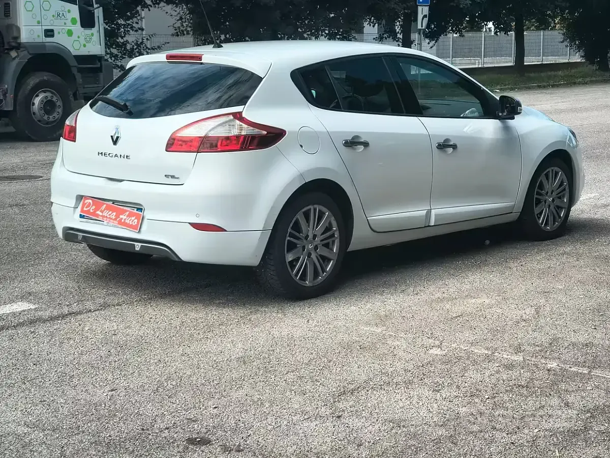 Usata Renault Mégane GT Line GT-Line 116 CV (85 kW) 2012 Bianco Berlina