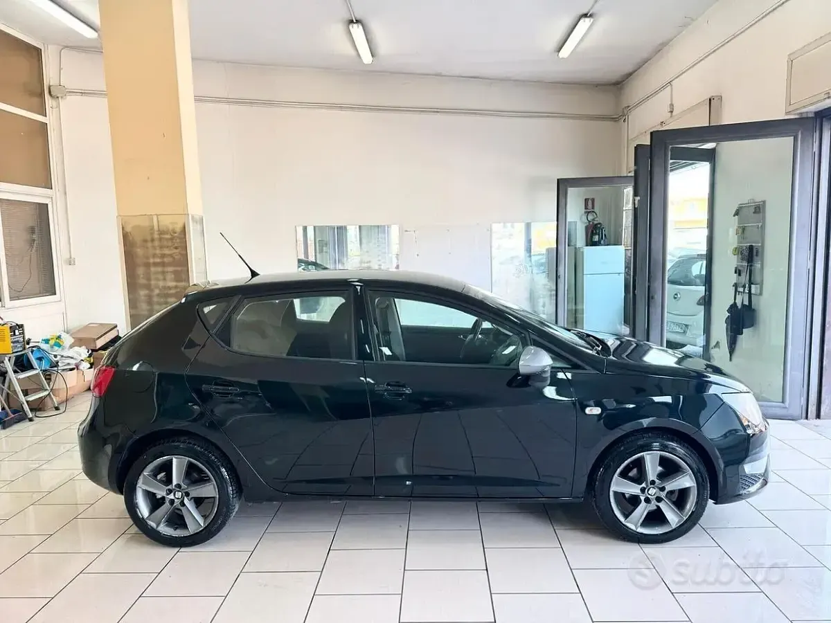 Usata Seat Ibiza FR 90 CV (66 kW) 2014 Nero Berlina