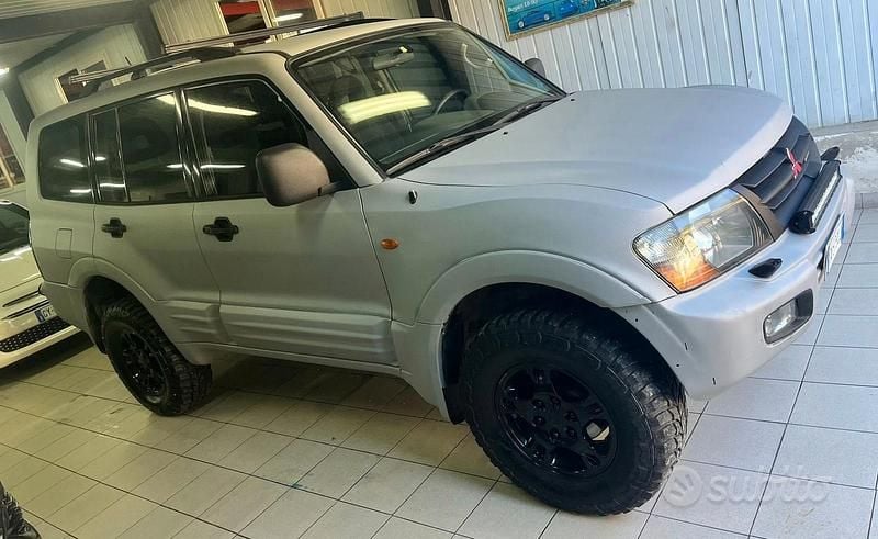 Usata Mitsubishi Pajero 2001 Grigio SUV