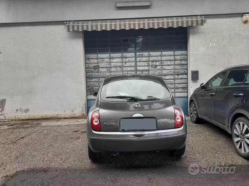 Usata Nissan Micra 80 CV (58 kW) 2007 Grigio Berlina