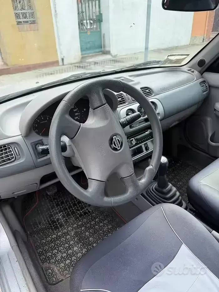 Usata Nissan Micra 82 CV (60 kW) 2002 Grigio Utilitaria