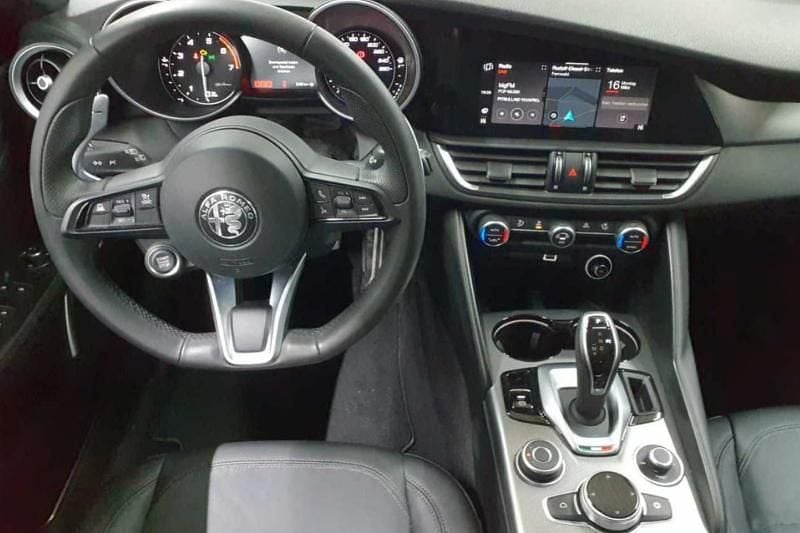 Usata Alfa Romeo Giulia Sprint 201 CV (147 kW) 2023 Blu metallizzato Berlina