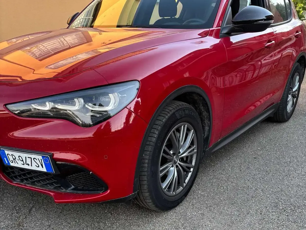Usata Alfa Romeo Stelvio Super 160 CV (117 kW) 2023 Rosso SUV