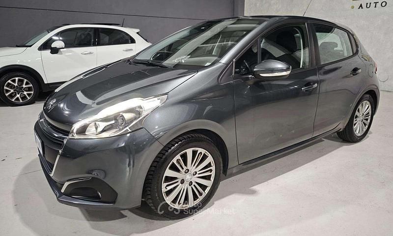 Usata Peugeot 208 82 CV (60 kW) 2017 Other Utilitaria