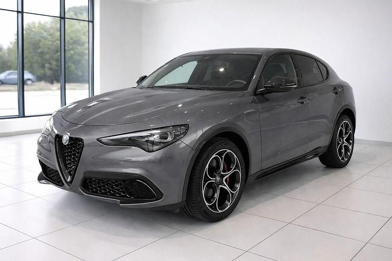 Usata Alfa Romeo Stelvio Veloce 210 CV (154 kW) 2024 Gray SUV