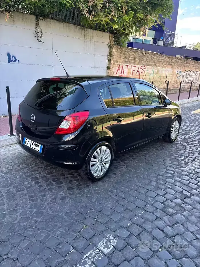 Usata Opel Corsa Cosmo 86 CV (63 kW) 2015 Nero Utilitaria