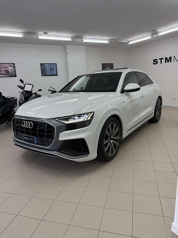 Usata Audi Q8 Sport 231 CV (169 kW) 2020 SUV
