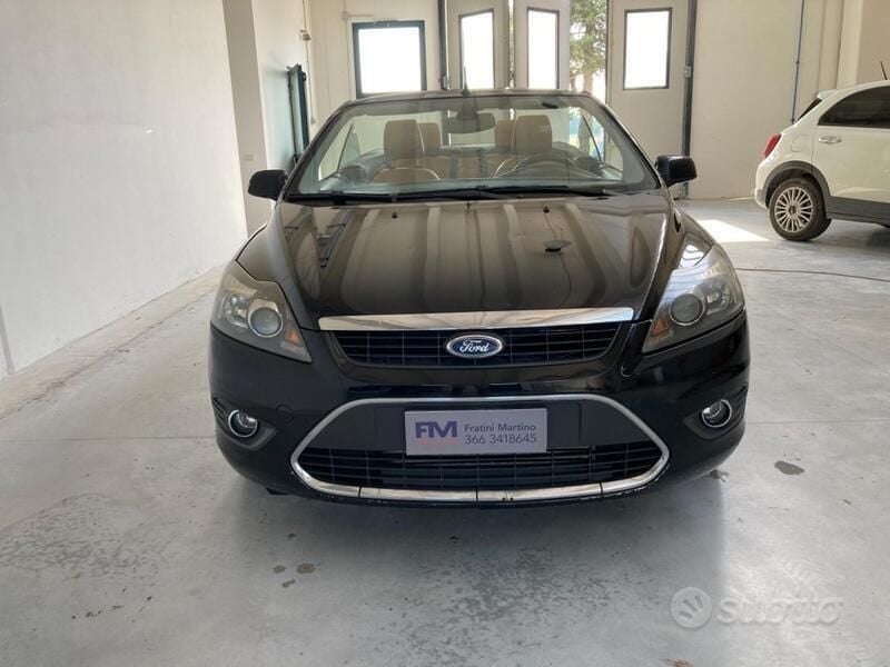 Nero Usata 2009 Ford Focus Cabriolet Cabrio | 4800 € (Cara) - Immagine 1/4