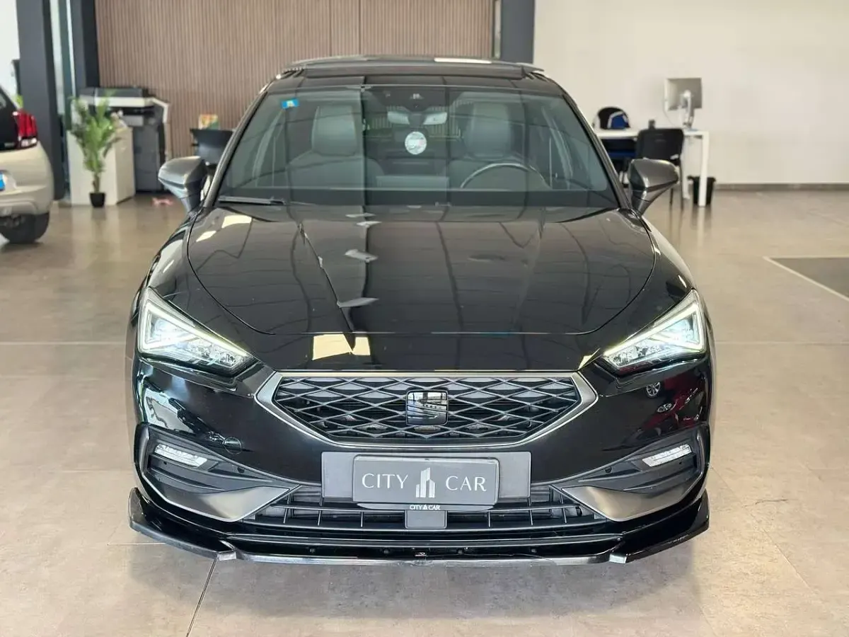 Usata Seat Leon FR 150 CV (110 kW) 2022 Nero Berlina