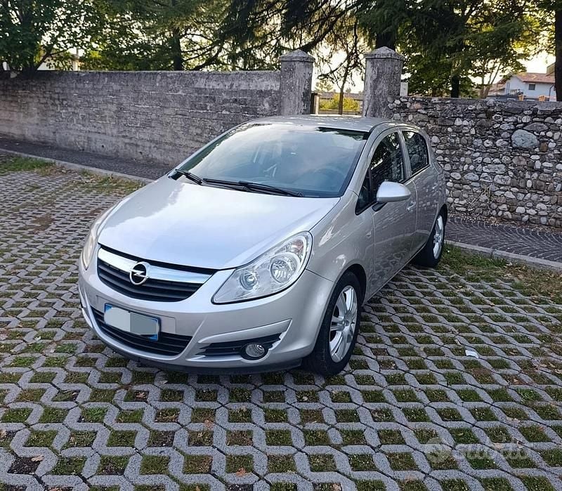 Usata Opel Corsa 2010 Utilitaria