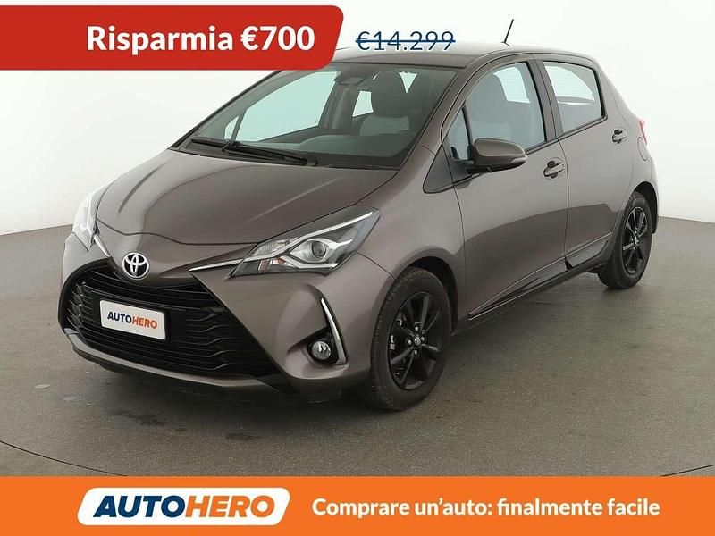 Usata Toyota Yaris Active 111 CV (81 kW) 2019 Grigio Utilitaria