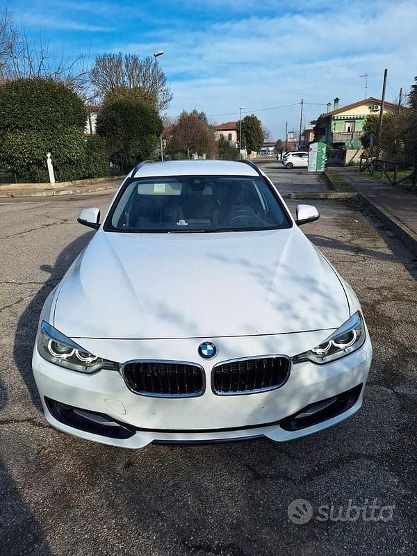 Usata BMW 318 Sport Line 143 CV (105 kW) 2016 Bianco Station wagon
