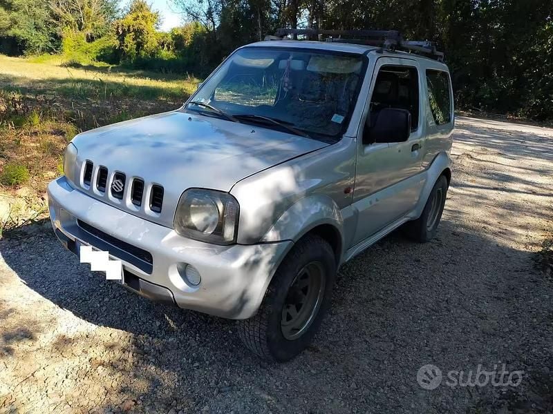Usata Suzuki Jimny 82 CV (60 kW) 2002 Grigio SUV