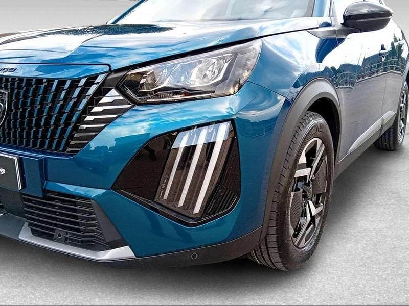 Usata Peugeot 2008 Allure 101 CV (74 kW) 2025 Nero SUV