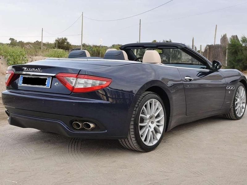 Usata Maserati GranCabrio 439 CV (322 kW) 2010 Blu/azzurro Cabrio