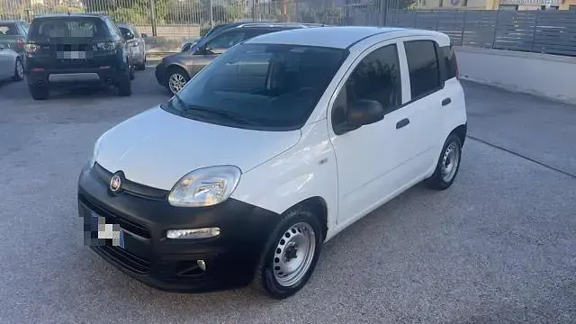 Usata Fiat Panda Pop 69 CV (50 kW) 2016 Bianco Furgone