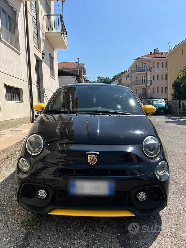Usata Abarth 595 Pista 231 CV (169 kW) 2020 Nero Cabrio
