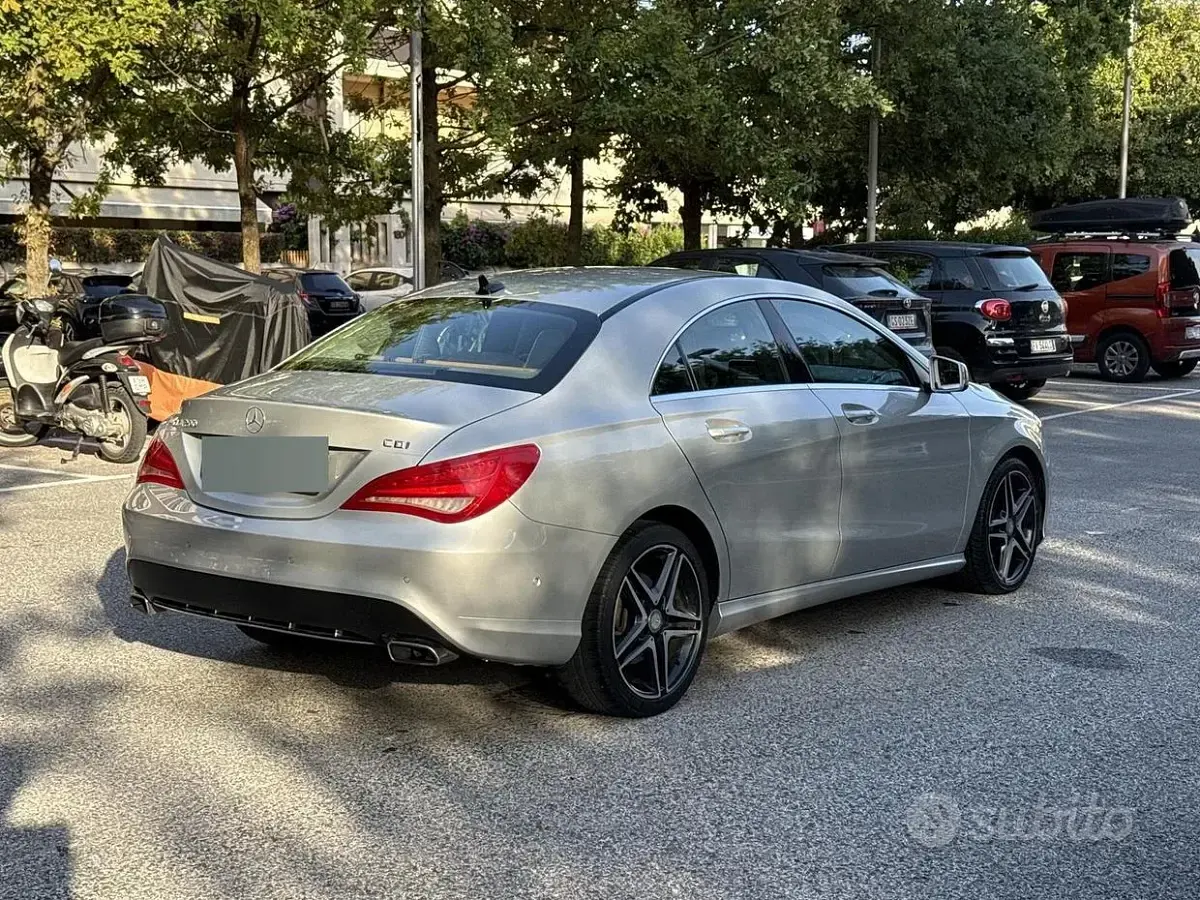 Usata Mercedes CLA200 136 CV (100 kW) 2014 Grigio Coupé