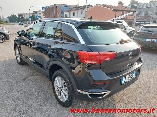 Usata VW T-Roc 150 CV (110 kW) 2021 Nero SUV
